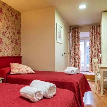 Hostal Matheu Madrid Dış mekan fotoğraf