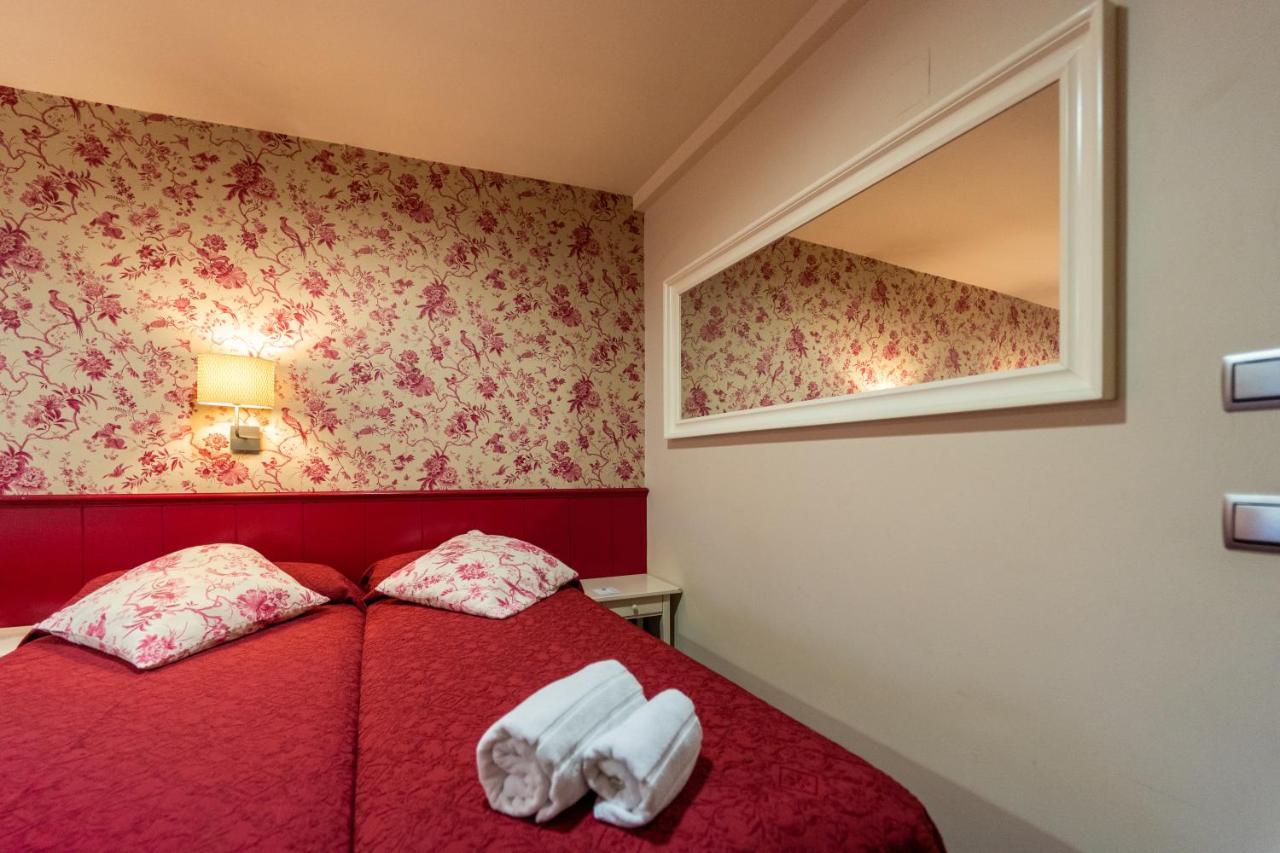 Hostal Matheu Madrid Dış mekan fotoğraf