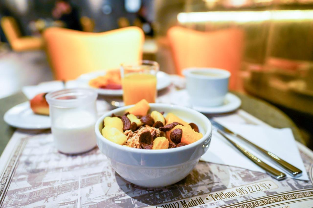 Hostal Matheu Madrid Dış mekan fotoğraf