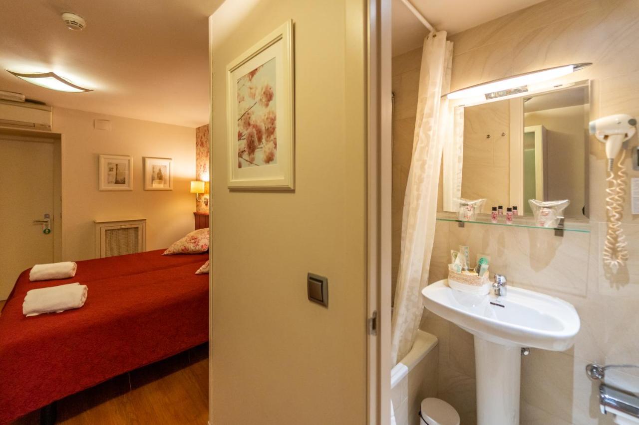 Hostal Matheu Madrid Dış mekan fotoğraf