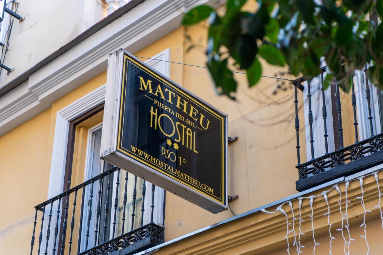 Hostal Matheu Madrid Dış mekan fotoğraf