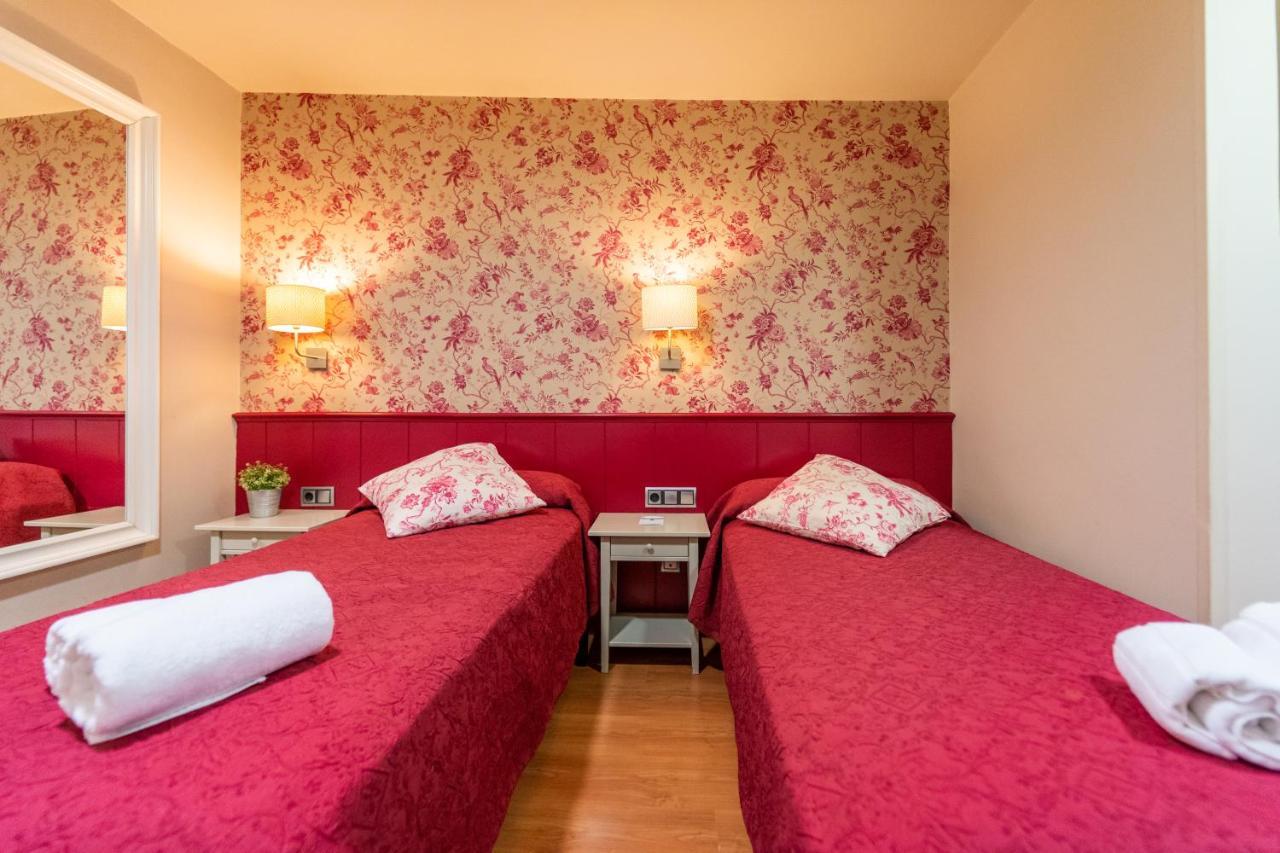 Hostal Matheu Madrid Dış mekan fotoğraf