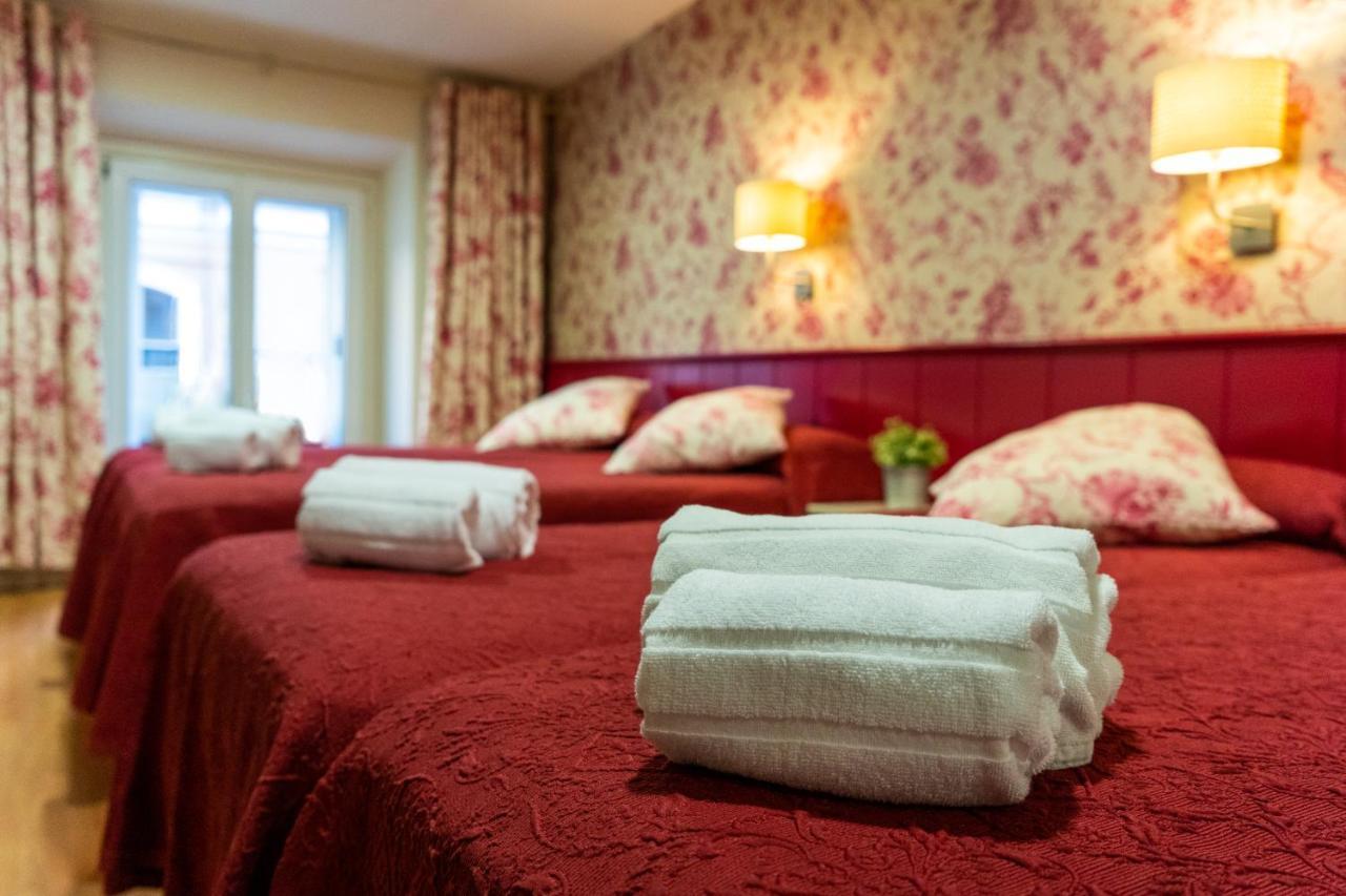 Hostal Matheu Madrid Dış mekan fotoğraf