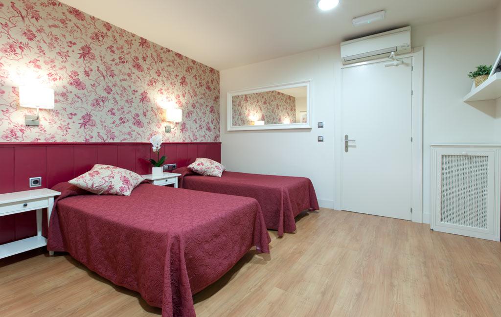 Hostal Matheu Madrid Dış mekan fotoğraf