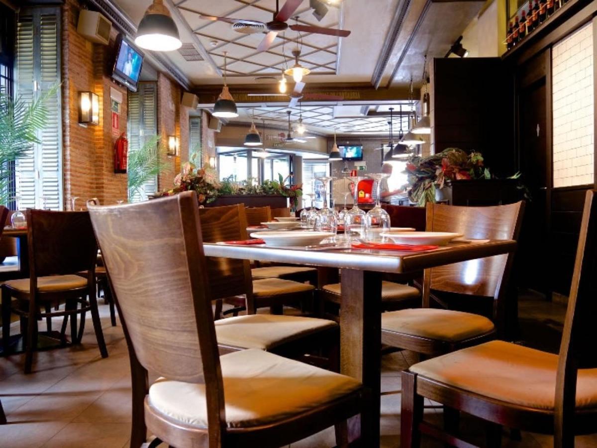 Hostal Matheu Madrid Dış mekan fotoğraf