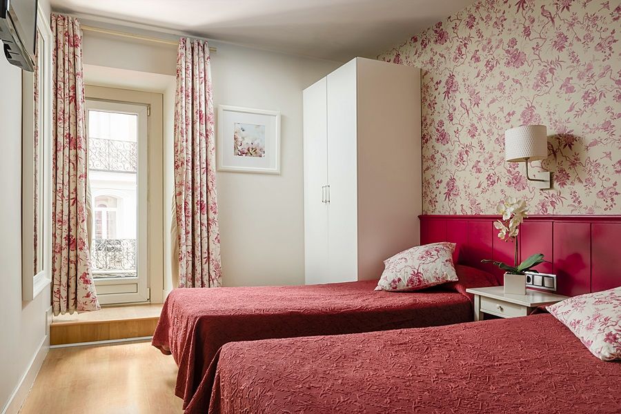 Hostal Matheu Madrid Dış mekan fotoğraf