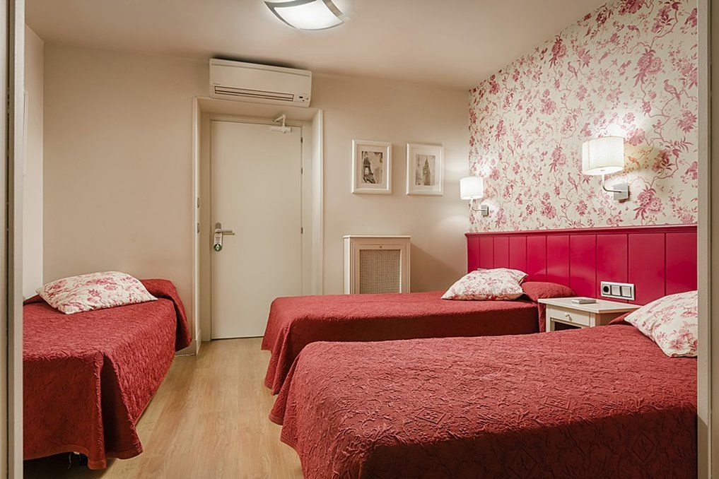 Hostal Matheu Madrid Dış mekan fotoğraf